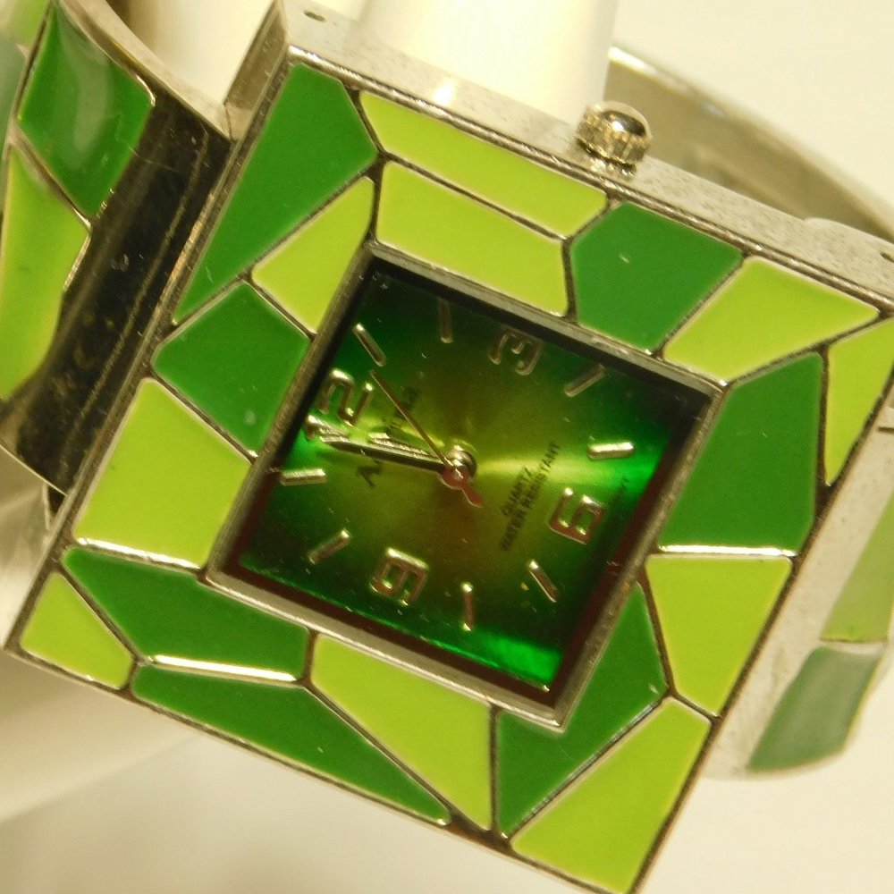 CUFF WATCH